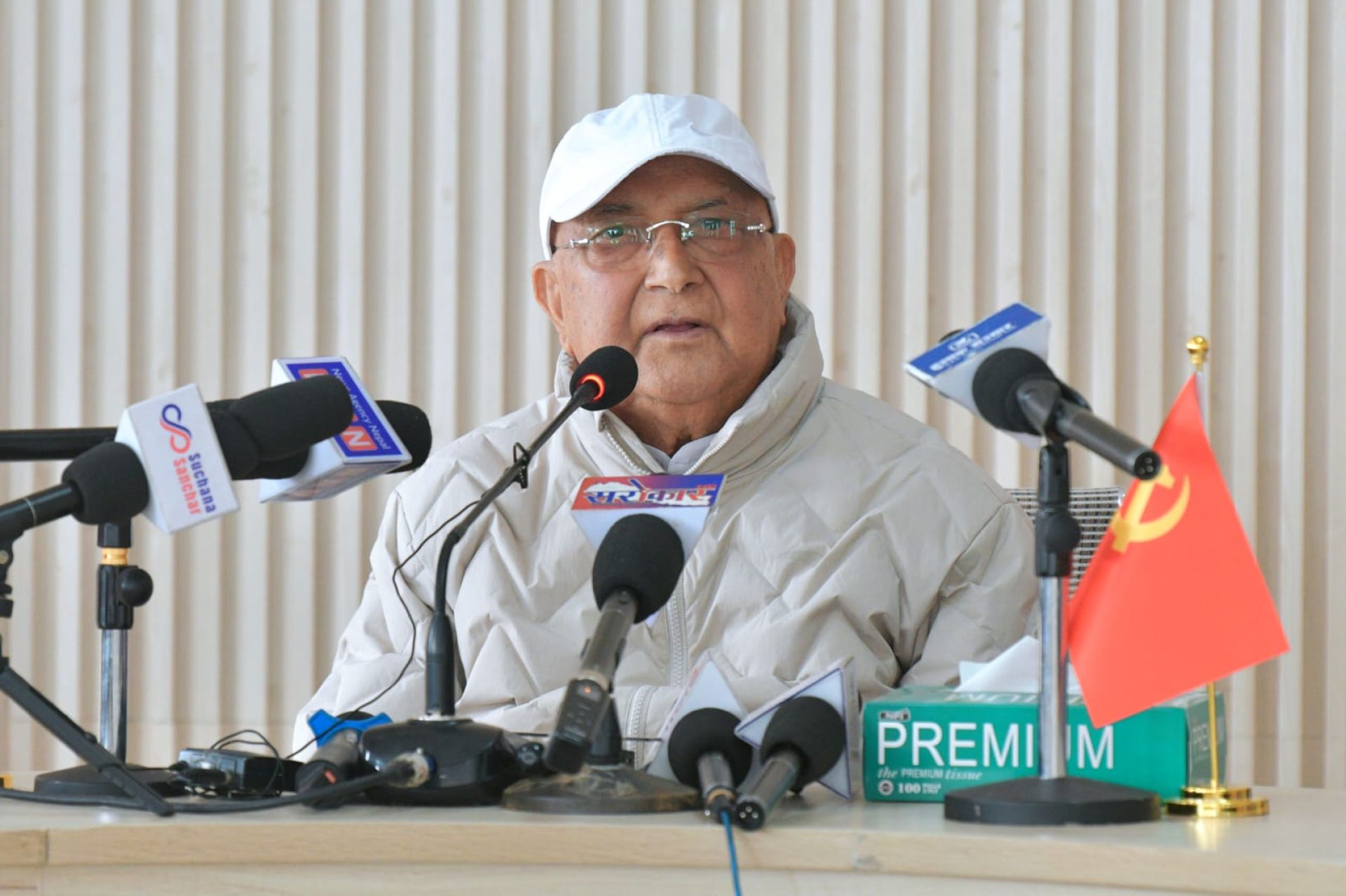 आयोगको प्रतिवेदन पूर्वाग्रहपूर्ण र भद्दा नाटक होः अध्यक्ष ओली